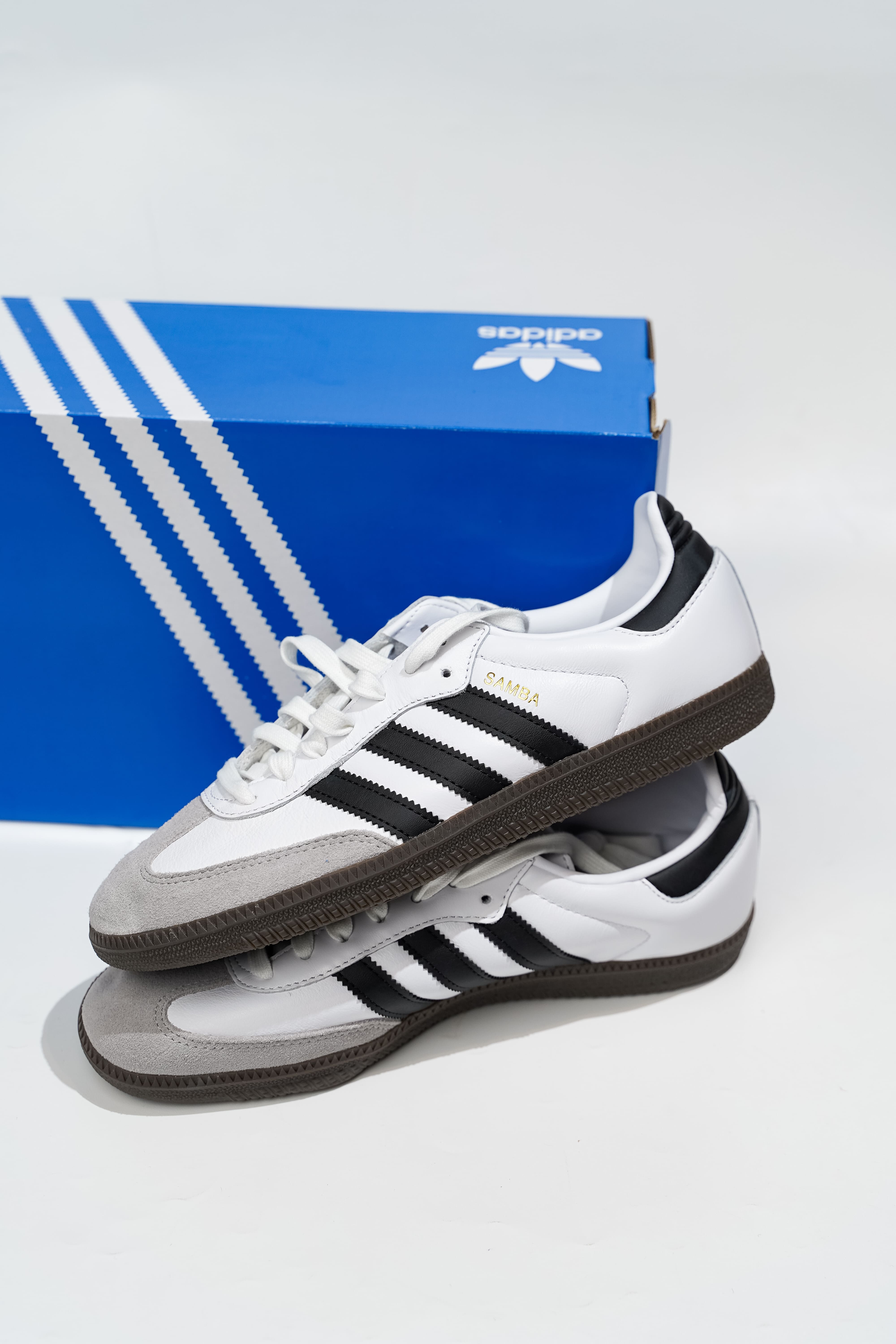 /assets/images/adidasSamba.jpg